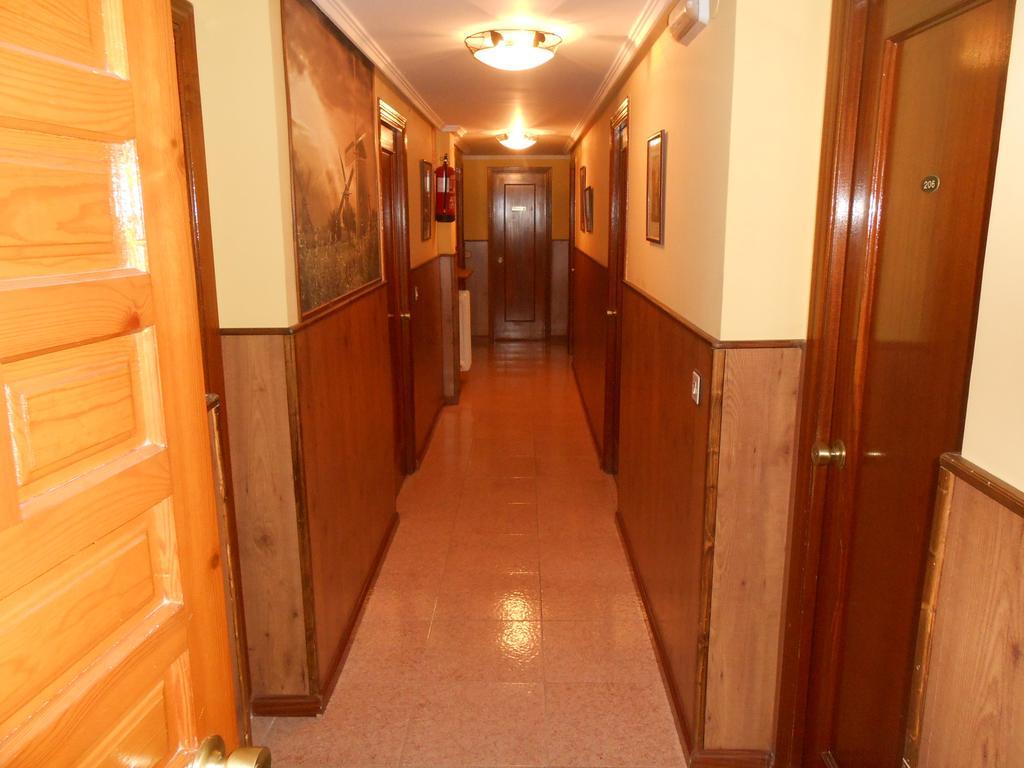 Hostal Restaurante El Abuelo Тробахо-дель-Камино Экстерьер фото