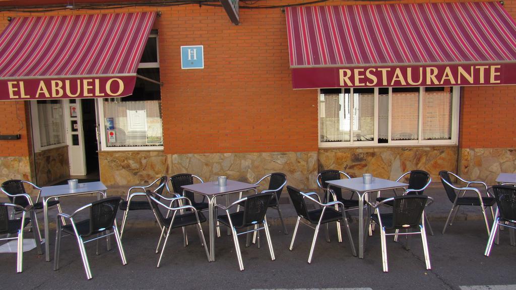 Hostal Restaurante El Abuelo Тробахо-дель-Камино Экстерьер фото