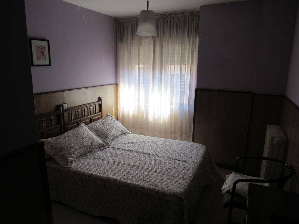 Hostal Restaurante El Abuelo Тробахо-дель-Камино Экстерьер фото