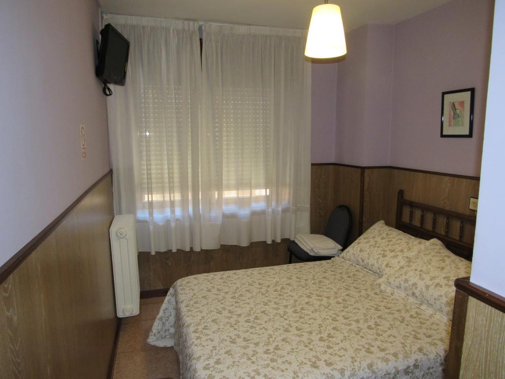 Hostal Restaurante El Abuelo Тробахо-дель-Камино Экстерьер фото