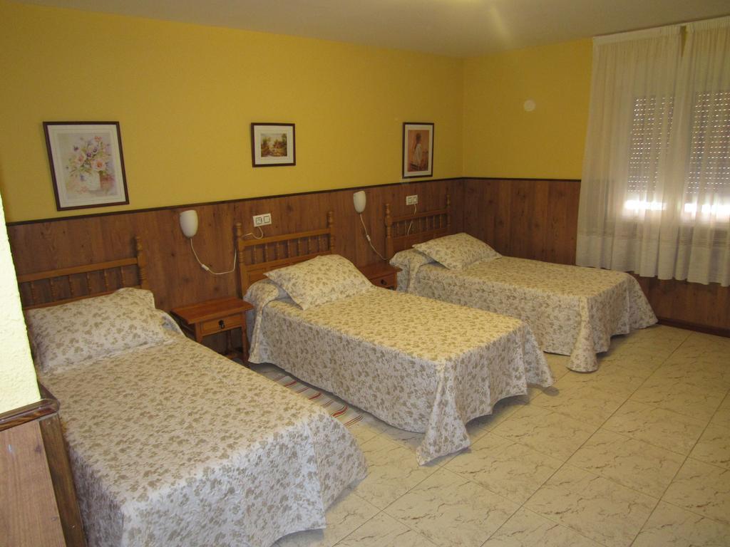 Hostal Restaurante El Abuelo Тробахо-дель-Камино Экстерьер фото