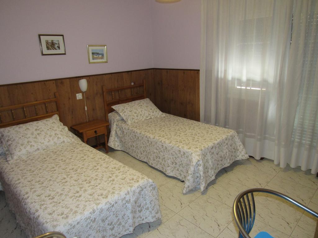 Hostal Restaurante El Abuelo Тробахо-дель-Камино Экстерьер фото