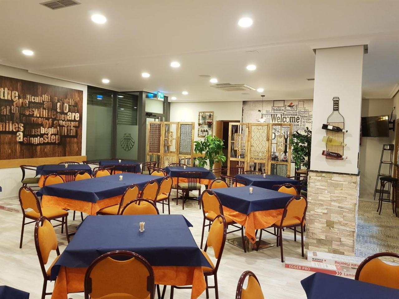 Hostal Restaurante El Abuelo Тробахо-дель-Камино Экстерьер фото