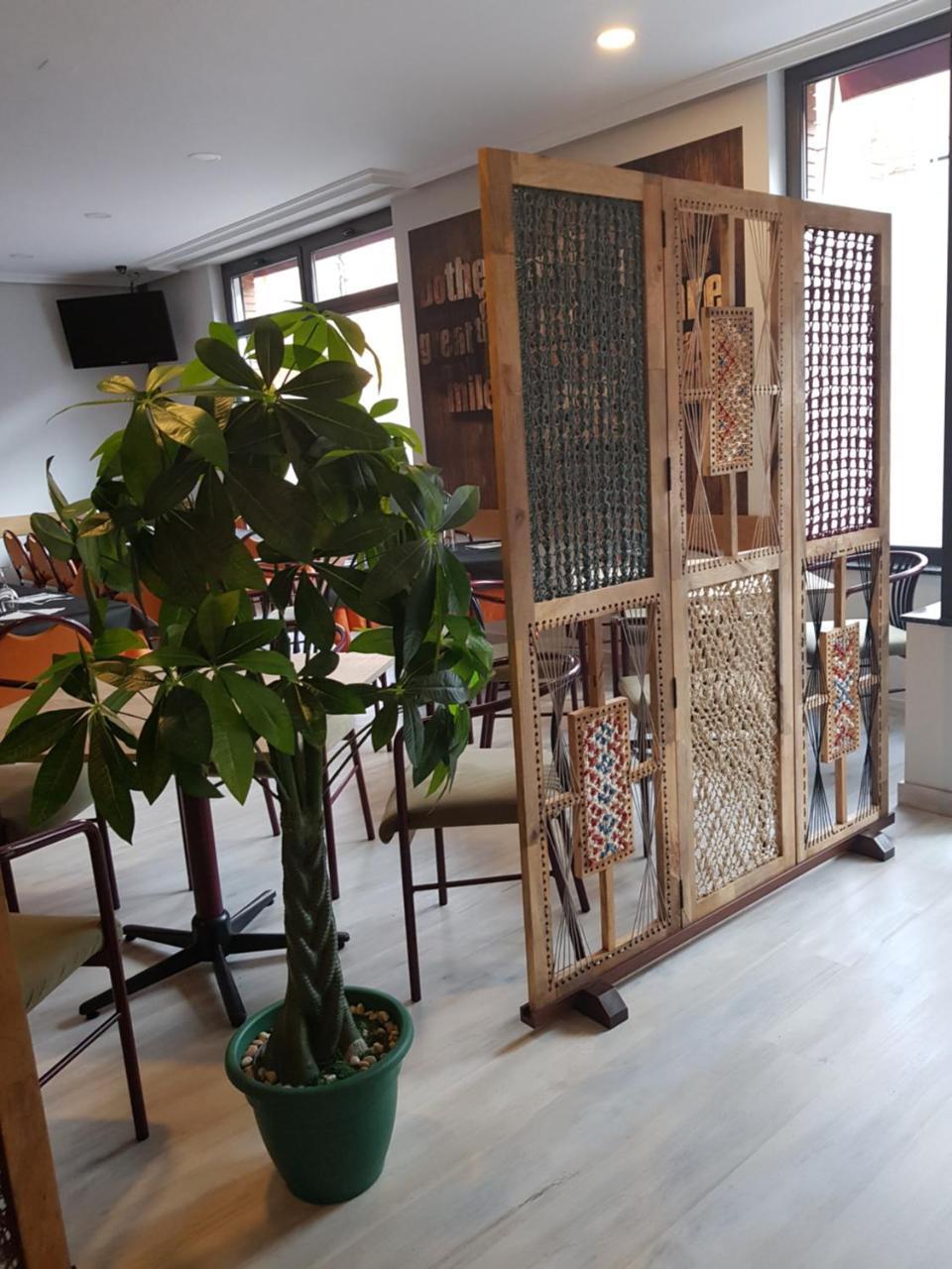 Hostal Restaurante El Abuelo Тробахо-дель-Камино Экстерьер фото