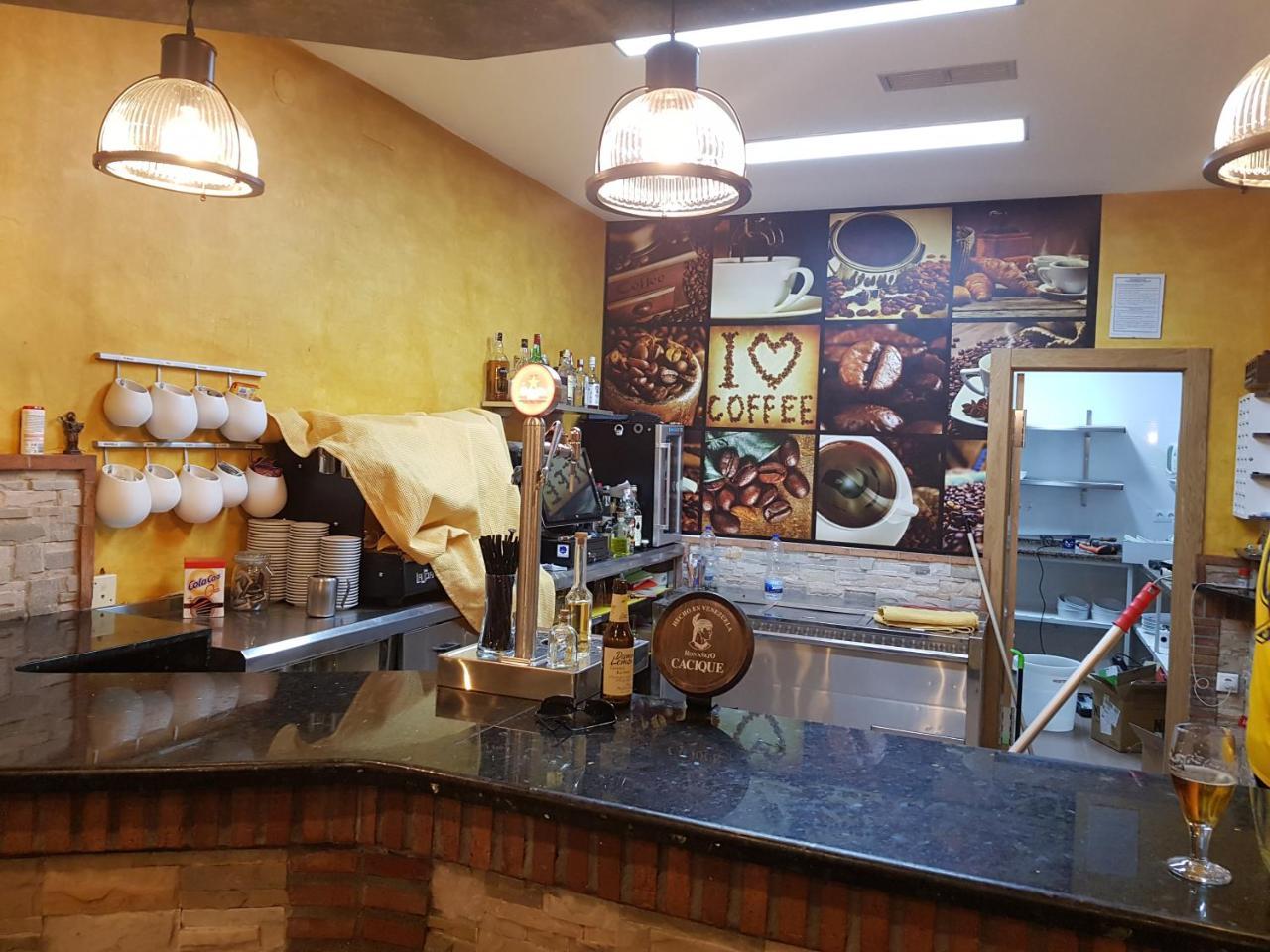 Hostal Restaurante El Abuelo Тробахо-дель-Камино Экстерьер фото