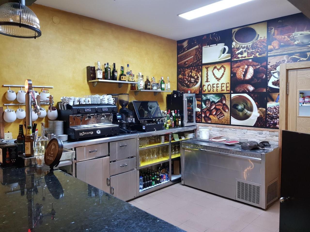 Hostal Restaurante El Abuelo Тробахо-дель-Камино Экстерьер фото